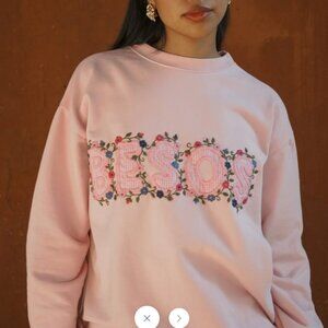 Mi Golondrina BESOS sweatshirt